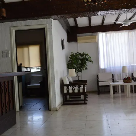 Апарт-готель Lordos Apts Лімасол